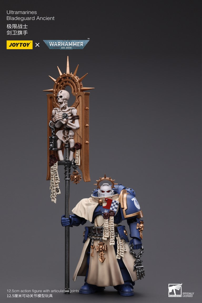 Warhammer 40k JoyToy Actionfigure - Ultramarines Bladeguard Ancient figure for collectors, display and premium shelf presentation