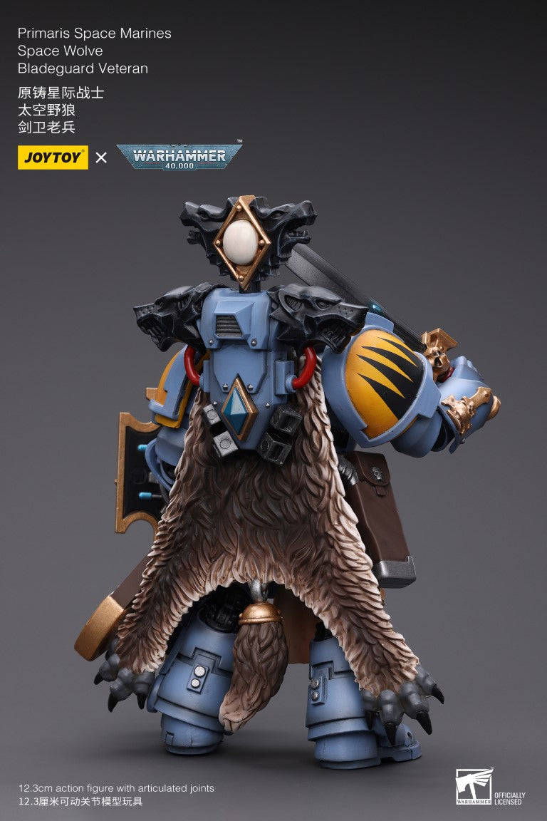 Warhammer 40k JoyToy Actionfigure - Space Wolves Bladeguard Veteran Primaris figure for collectors, display and premium shelf presentation