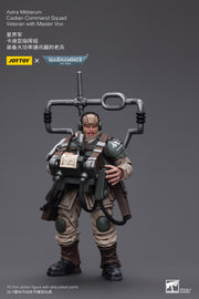 Warhammer 40k JoyToy Actionfigure - Astra Militarum Cadian Command Squad Veteran with Master Vox figure for collectors, display and premium