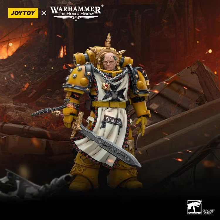 Warhammer 40k JoyToy Actionfigure - Imperial Fists Sigismund, First Captain of the Imperial Fists. Warhammer figurine with Joytoy branding against a fiery background