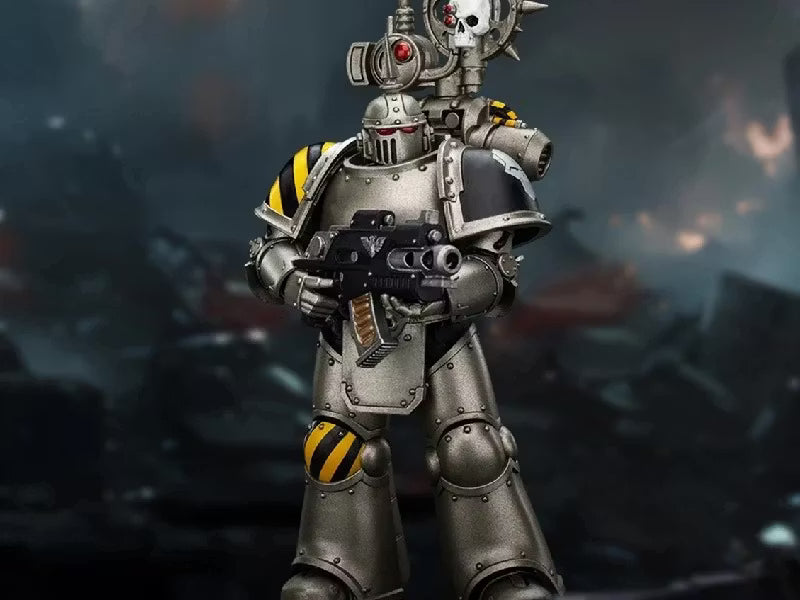 Warhammer 40k JoyToy Actionfigure - The Horus Heresy Iron Warriors MKII Tactical Legionary with Nuncio-vox figure for collectors, display
