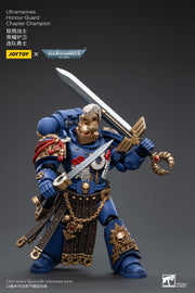 Warhammer 40k JoyToy Actionfigure - Ultramarines Honour Guard Chapter Champion figure for collectors, display and premium shelf presentation
