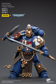 Warhammer 40k JoyToy Actionfigure - Ultramarines Honour Guard Chapter Champion figure for collectors, display and premium shelf presentation