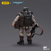 Warhammer 40k JoyToy Actionfigure - Astra Militarum Cadian Command Squad Veteran with Medi-pack figure for collectors, display and premium