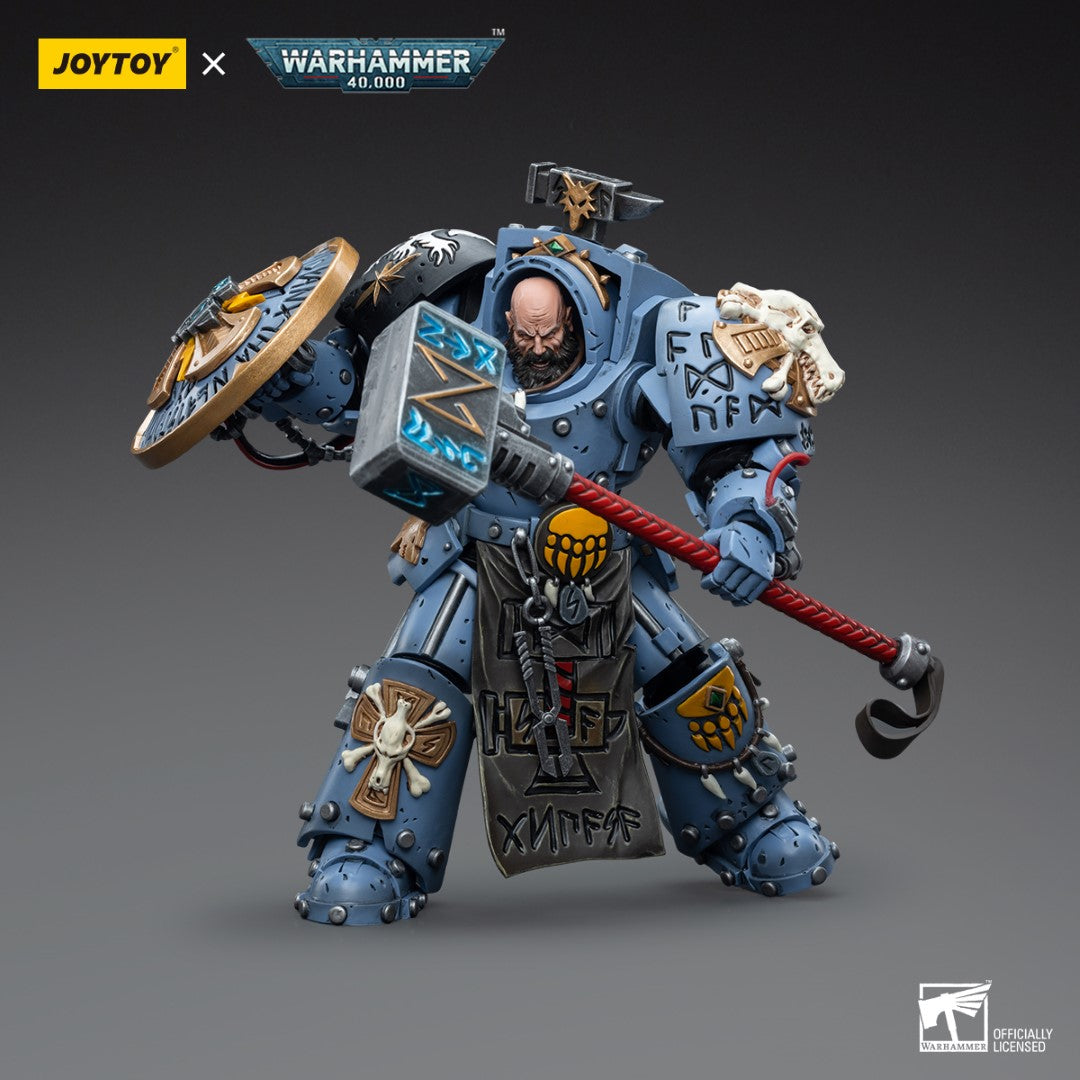 Warhammer 40k JoyToy Actionfigure - Space Wolves Arjac Rockfist figure for collectors, display and premium shelf presentation