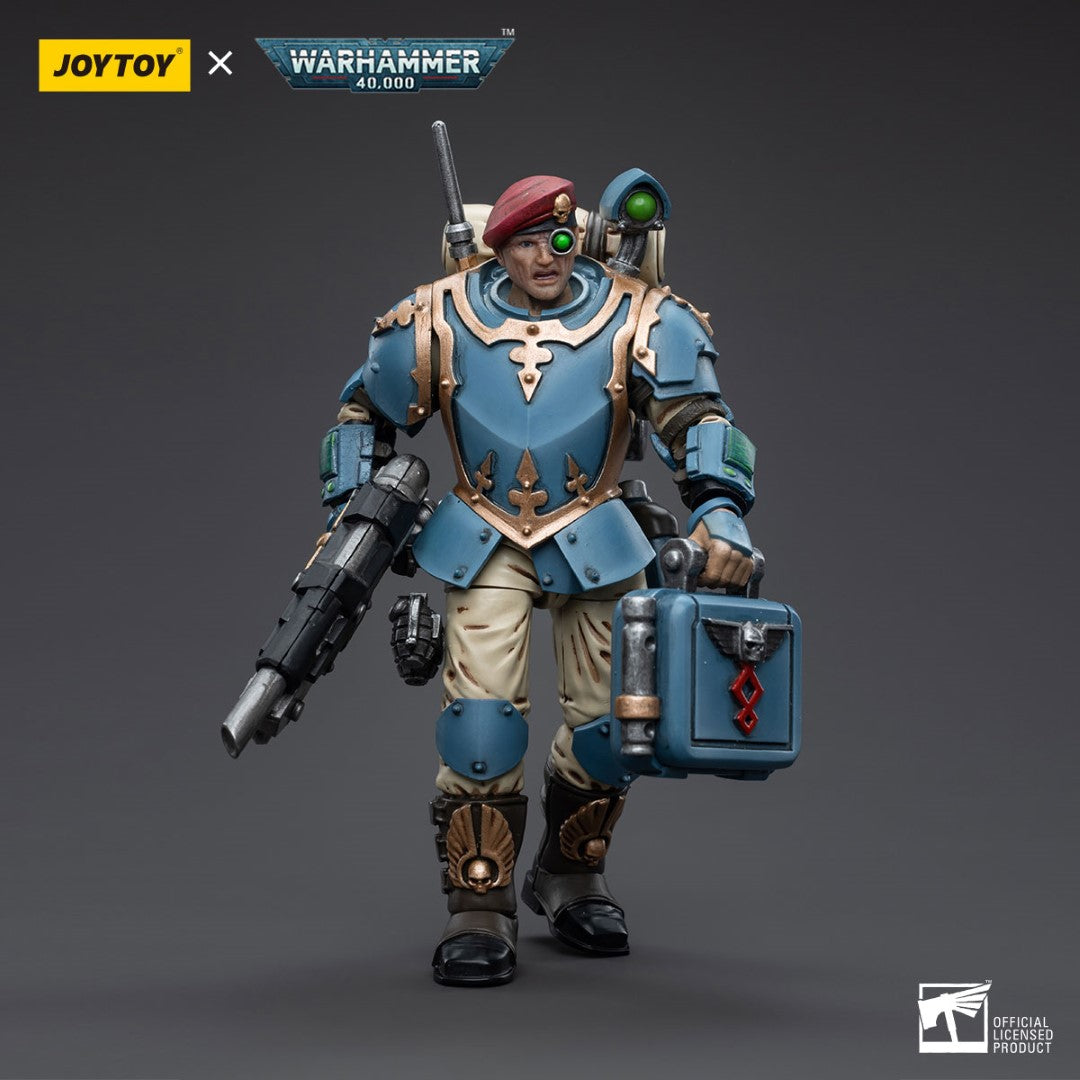 Warhammer 40k JoyToy Actionfigure - Astra Militarum Tempestus Scions Command Squad 55th Kappic Eagles Medic figure for collectors, display