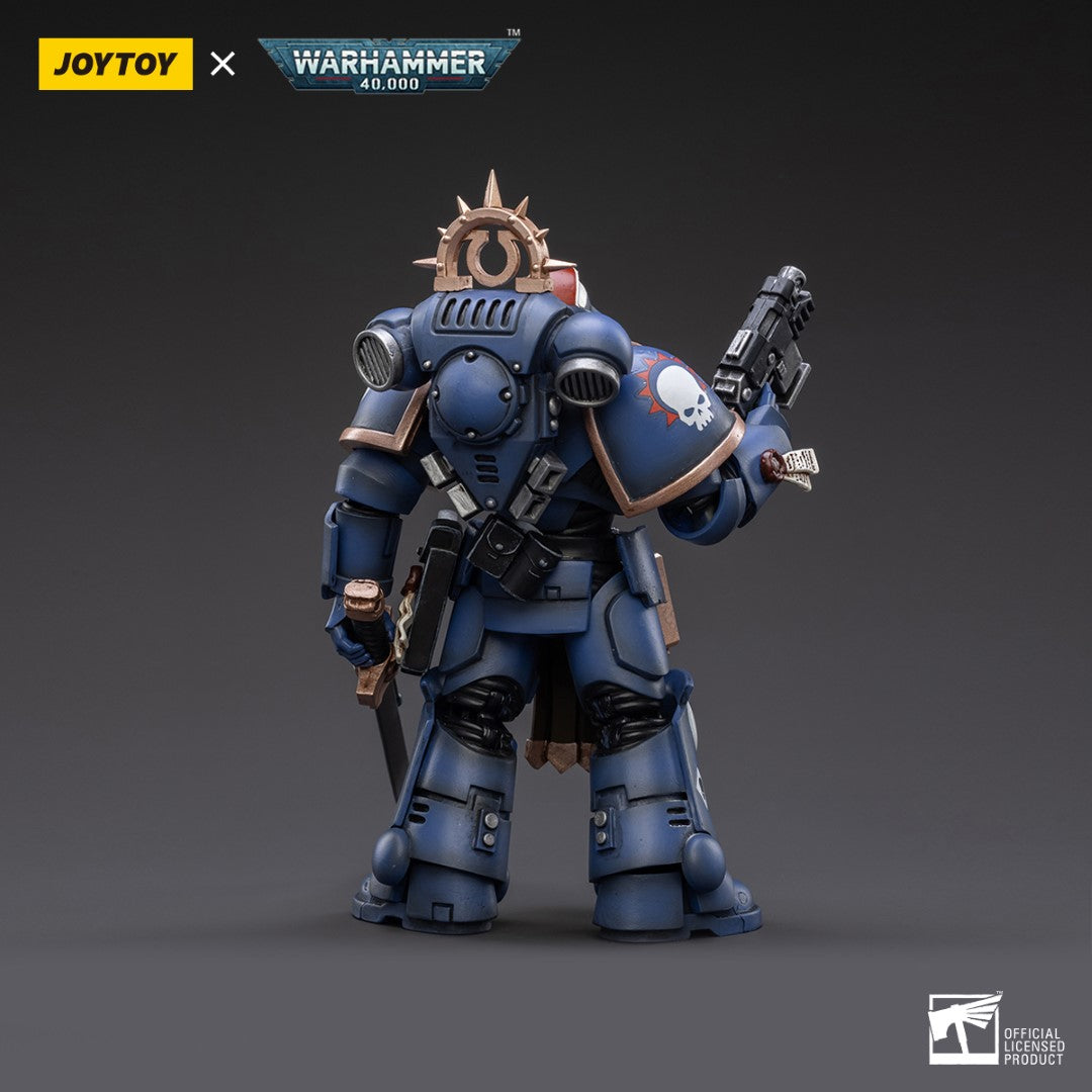 Warhammer 40k JoyToy Actionfigure - Ultramarines Primaris Lieutenant Amulius figure for collectors, display and premium shelf presentation