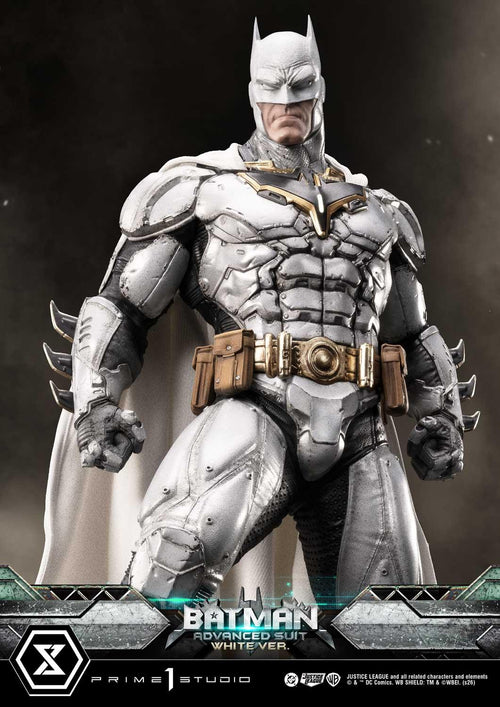 Prime 1 Studio Ultimate Museum Masterline Justice League (Comics) Batman Advanced Suit White Ver. (Design By Josh Nizzi) – view 3