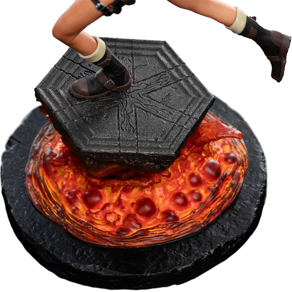 Weta Workshop Tomb Raider - Miniature Statue - Lara Croft: The Sanctuary of Flame – view 9