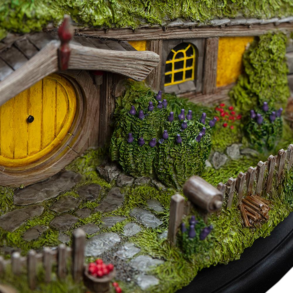Weta Workshop THE HOBBIT - Hole 13 Apple Orchard - Hobbit Hole Environment Statue – view 4