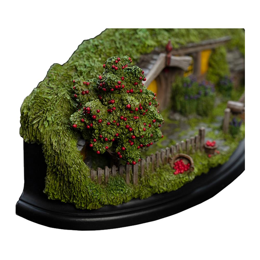 Weta Workshop THE HOBBIT - Hole 13 Apple Orchard - Hobbit Hole Environment Statue – view 3