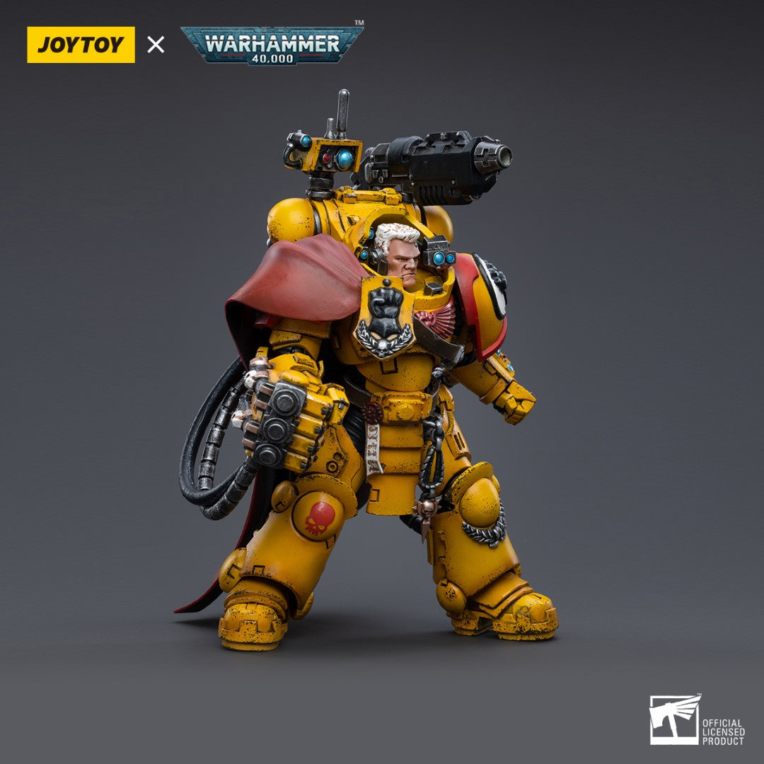 Warhammer 40k JoyToy Actionfigure - Imperial Fists Third Captain Tor Garadon figure for collectors, display and premium shelf presentation