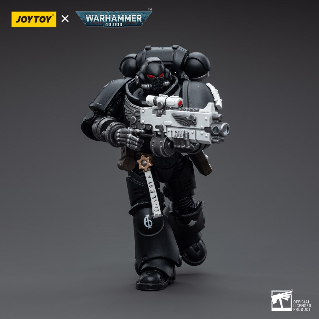 Warhammer 40k JoyToy Actionfigure - Iron Hands Intercessors Brother Gravak figure for collectors, display and premium shelf presentation