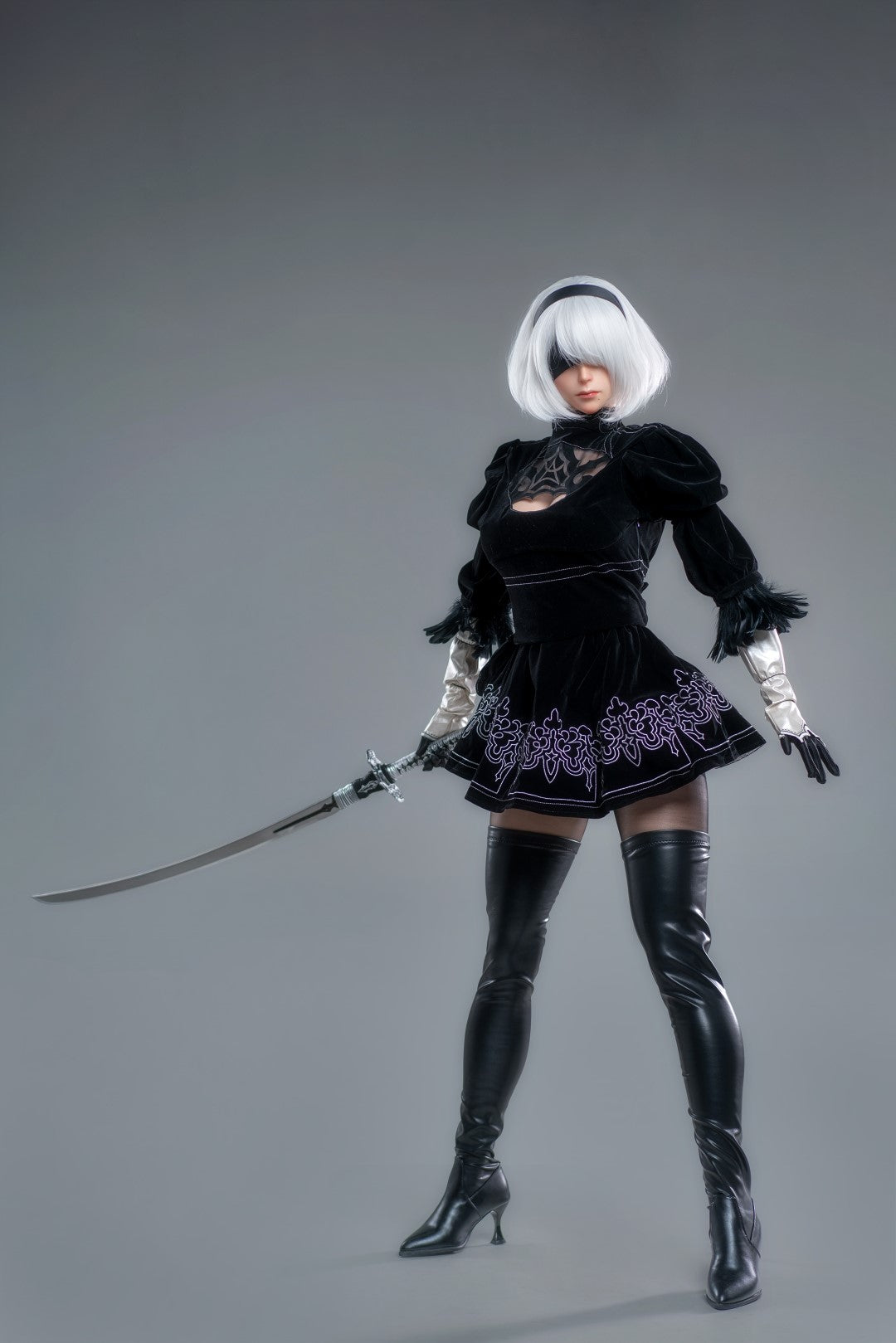 Yorha 2B - Realistic Silicone 1:1 Replica Cosplay Model Doll statue from Game Lady Studio for collectors, display and premium shelf