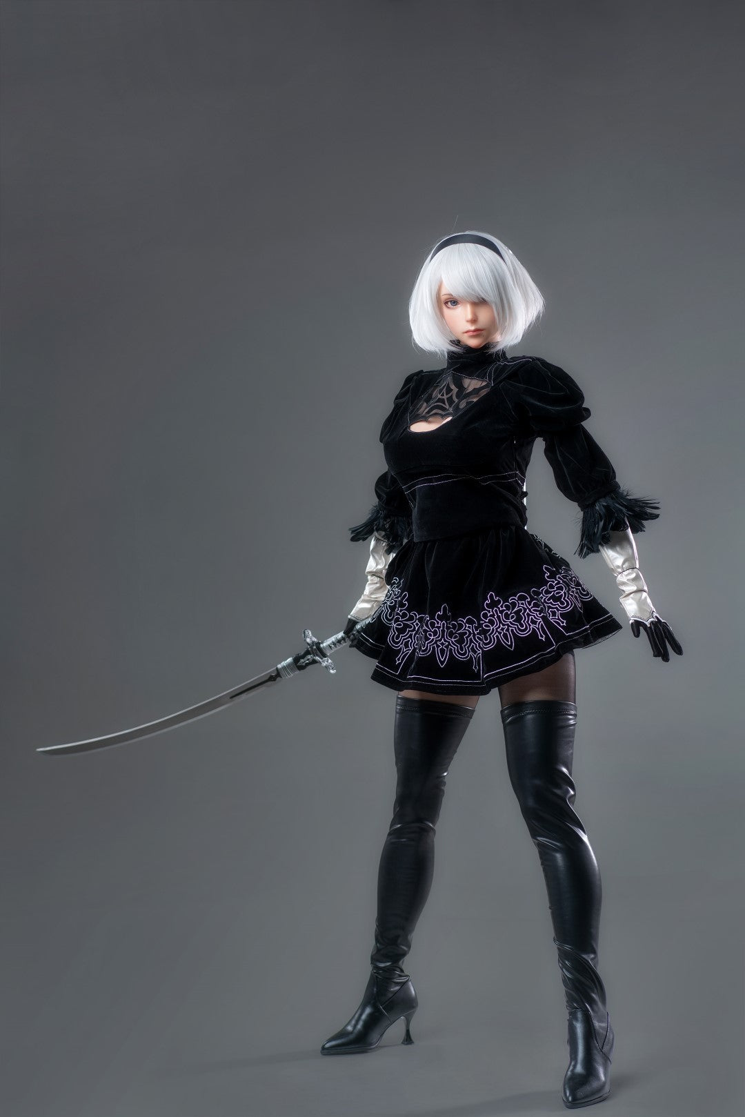 Yorha 2B - Realistic Silicone 1:1 Replica Cosplay Model Doll statue from Game Lady Studio for collectors, display and premium shelf