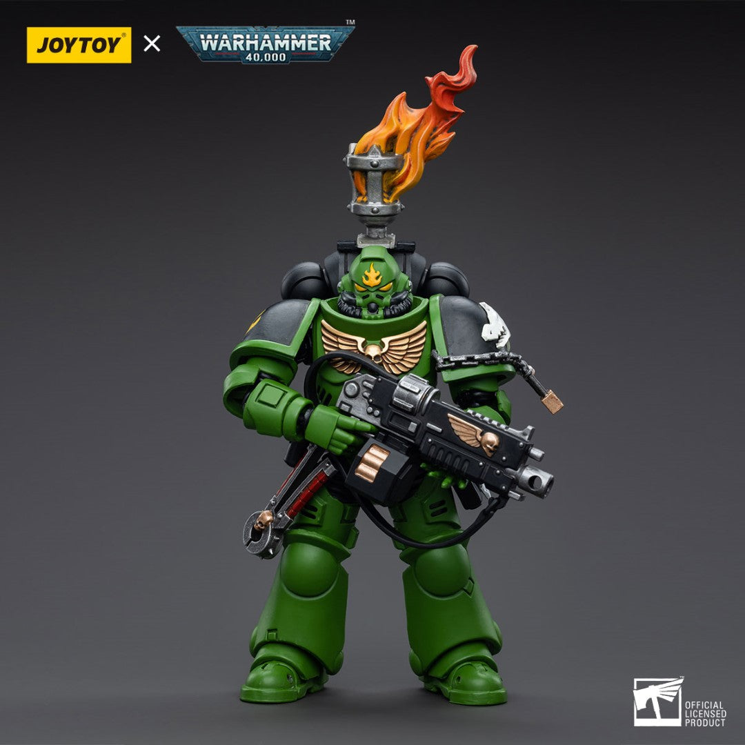 Warhammer 40k JoyToy Actionfigure - Salamanders Intercessors Sergeant Tsek'gan figure for collectors, display and premium shelf presentation