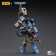 Warhammer 40k JoyToy Actionfigure - Space Wolves Iron Priest Jorin Fellhammer figure for collectors, display and premium shelf presentation