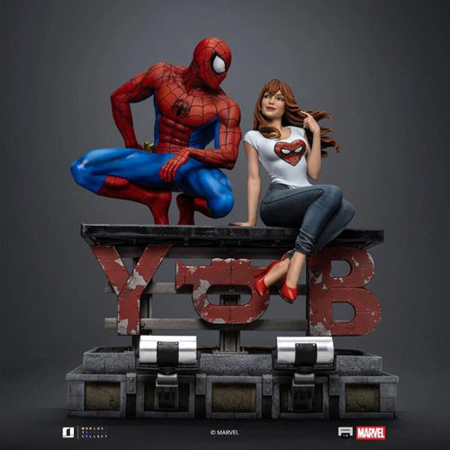 Marvel Comics - Spider-Man and MJ -Diorama 1/6 Scale statue from Iron Studios for collectors, display and premium shelf presentation