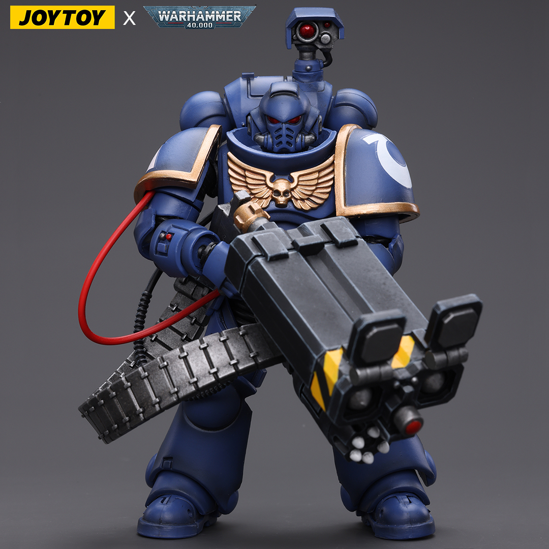 Warhammer 40k JoyToy Actionfigure - Ultramarines Desolation Marine with Castellan Launcher figure from Superkrak for collectors, display