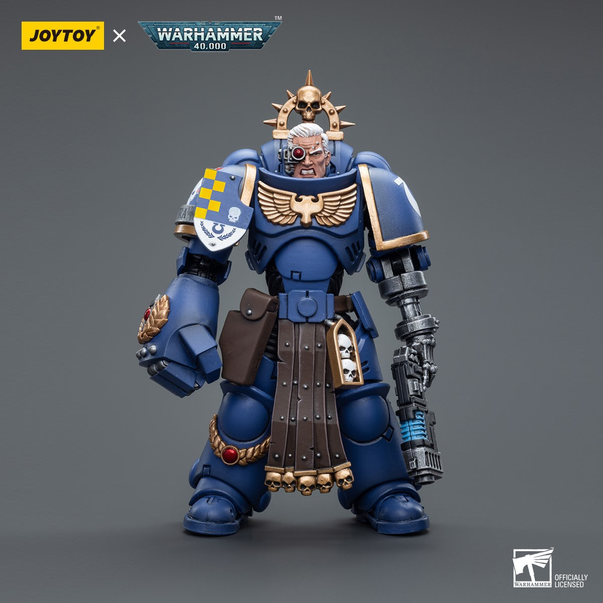 Warhammer 40k JoyToy Actionfigure - Ultramarines Lieutenant with Power Fist figure for collectors, display and premium shelf presentation