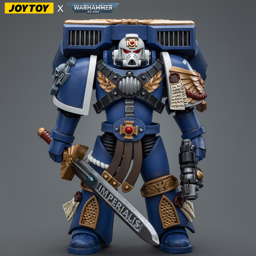 Warhammer 40k JoyToy Actionfigure - Ultramarines Vanguard Veteran Sergeant figure for collectors, display and premium shelf presentation