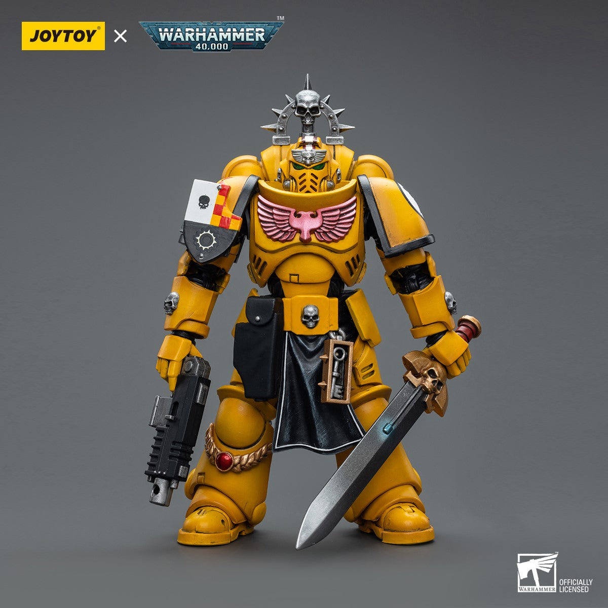 Warhammer 40k JoyToy Actionfigure - Imperial Fists Lieutenant with Power Sword figure for collectors, display and premium shelf presentation