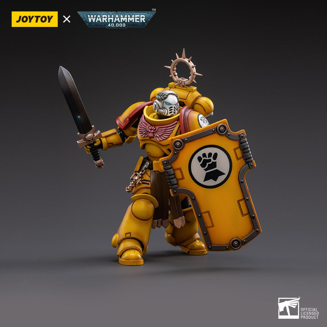Warhammer 40k JoyToy Actionfigure - Imperial Fists Veteran Brother Thracius figure for collectors, display and premium shelf presentation