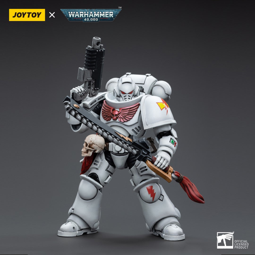 Warhammer 40k JoyToy Actionfigure - White Scars Assault lntercessor Brother Batjargal figure for collectors, display and premium shelf