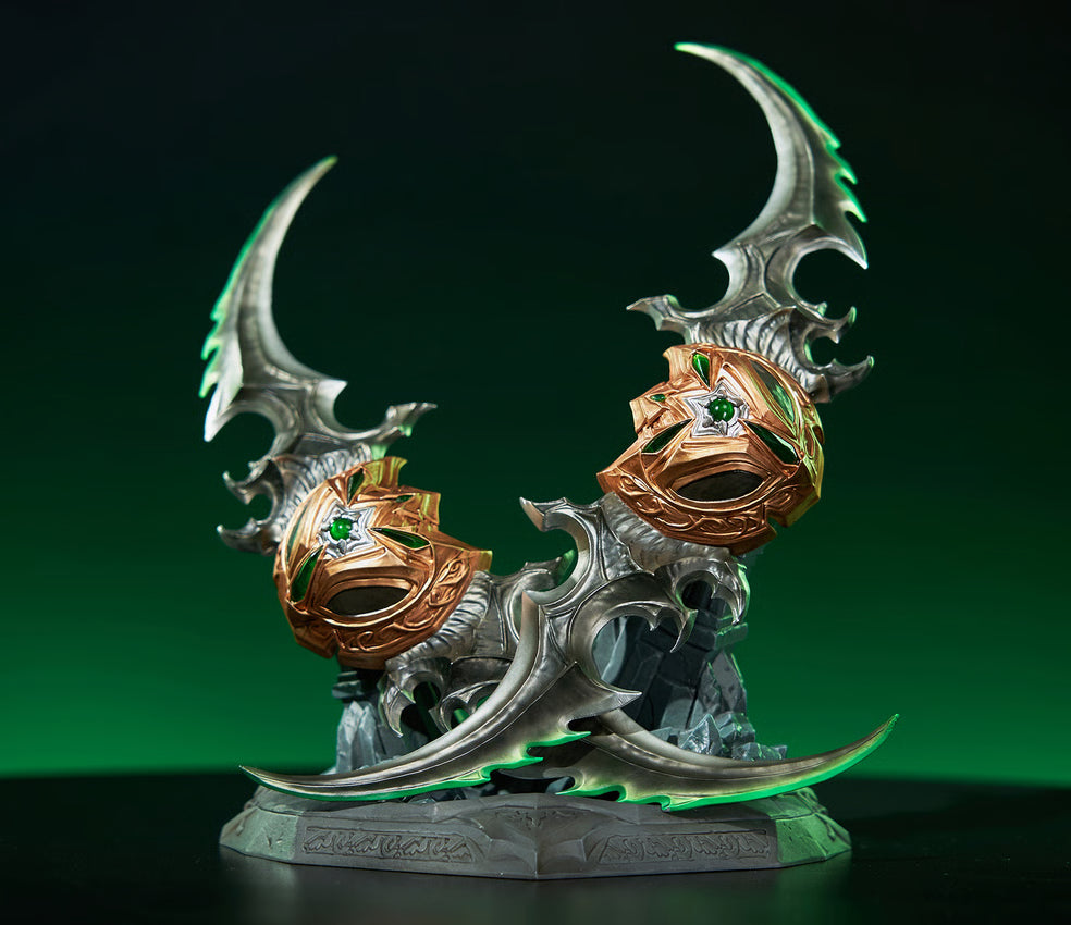 World of Warcraft - 20th Anniversary Warglaives of Azzinoth Collector’s Edition Replica statue from HEX Collectibles for collectors