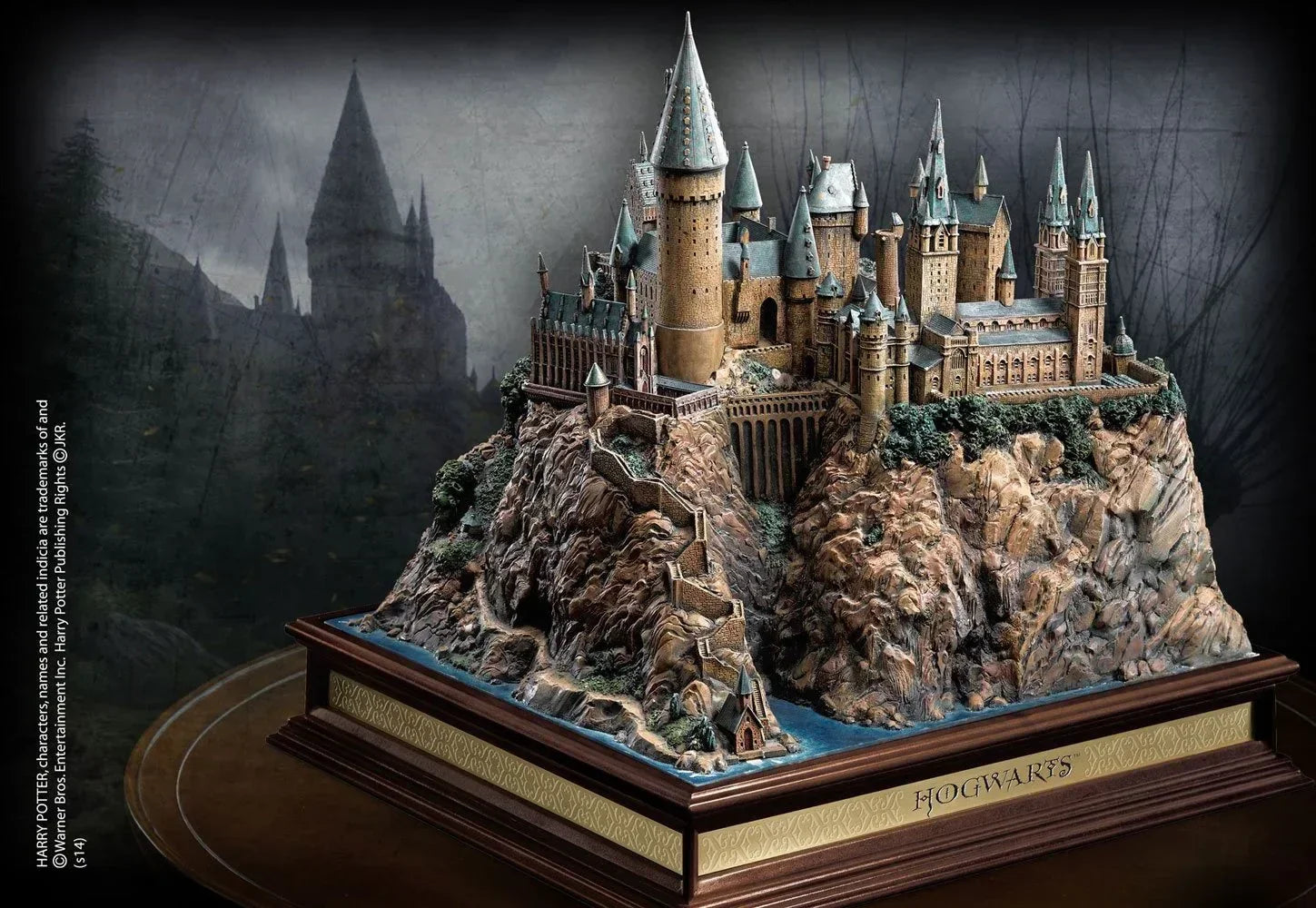 Harry Potter And The Philosopher's Stone - Master Craft Hogwarts School Of Witchcraft And Wizardry 1/4 Scale statue from Beast Kingdom for